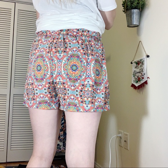 Red Printed Paper Bag Shorts With Bow - Picture 2 of 5